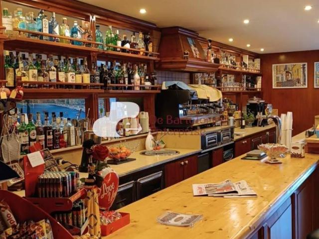 Locale Commerciale in vendita a Quartiere Umbertino, Puglia