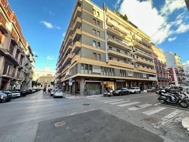 Locale Commerciale in vendita a Murat, Puglia