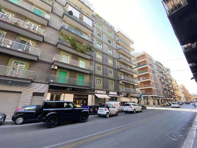 Locale Commerciale in vendita a Murat, Puglia