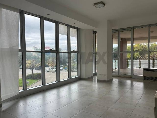 Locale Commerciale in vendita a Poggiofranco, Puglia