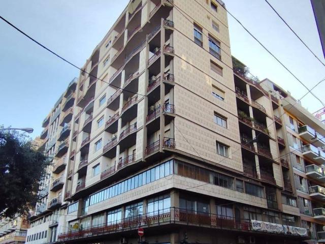 Locale Commerciale in vendita a Murat, Puglia