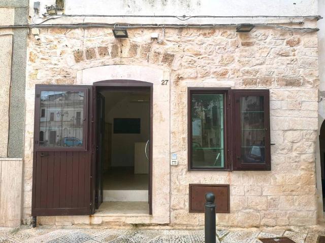 Locale Commerciale in vendita a Loseto, Puglia