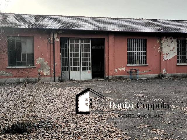 Locale Commerciale in vendita a Zona Industriale Via Capuana, Barlassina