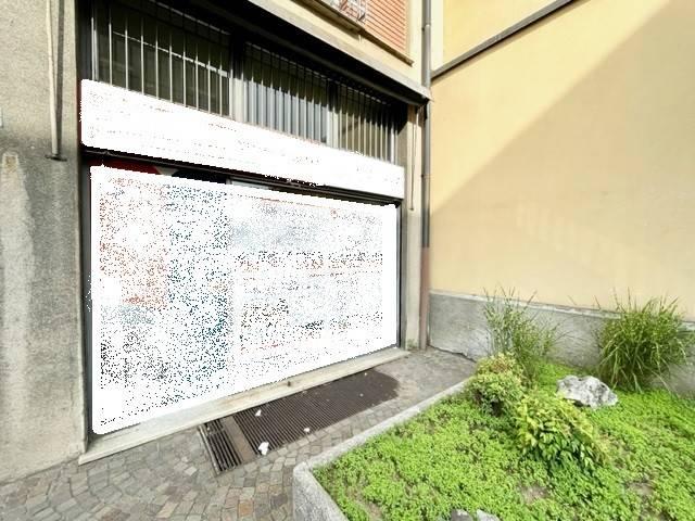 Locale Commerciale in vendita a Barlassina, Monza e della Brianza
