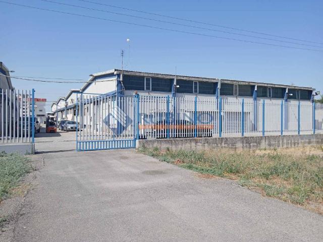Locale Commerciale in vendita a Barletta, Barletta-Andria-Trani