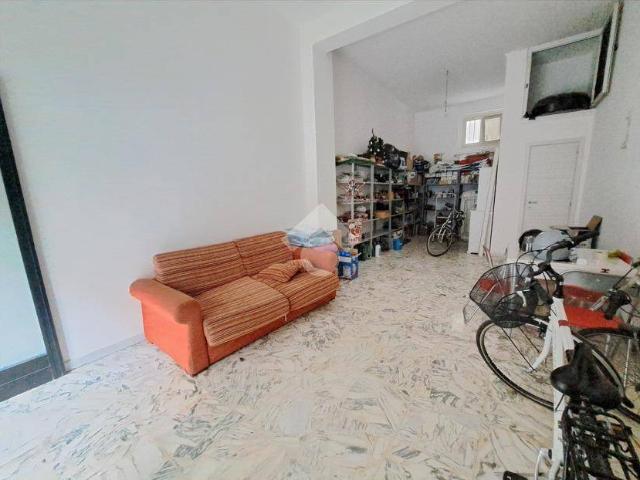 Locale Commerciale in vendita a Zona 167, Barletta