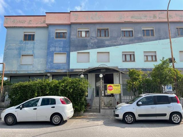 Locale Commerciale in vendita a Puglia, Barletta-andria-trani