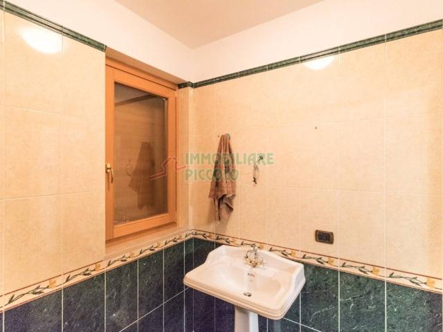 Locale Commerciale in vendita a Zona 167, Barletta