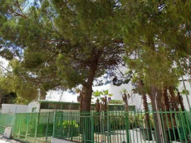 Locale Commerciale in vendita a Puglia, Barletta-andria-trani