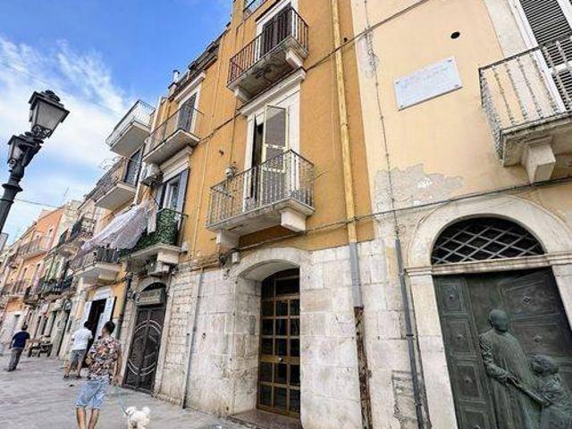 Locale Commerciale in vendita a Centro, Barletta