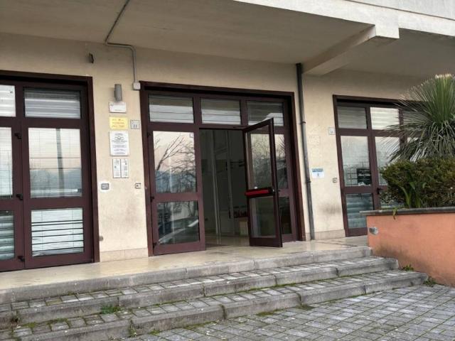 Locale Commerciale in vendita a Casal Barone, Baronissi
