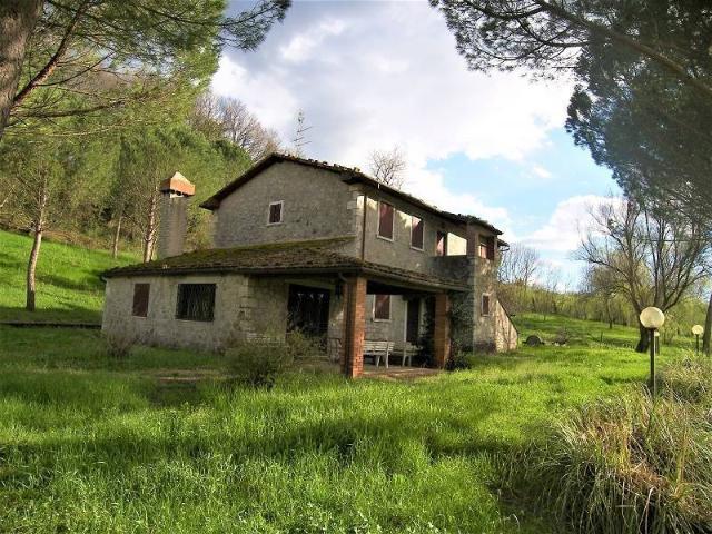 Locale Commerciale in vendita a Baschi, Umbria