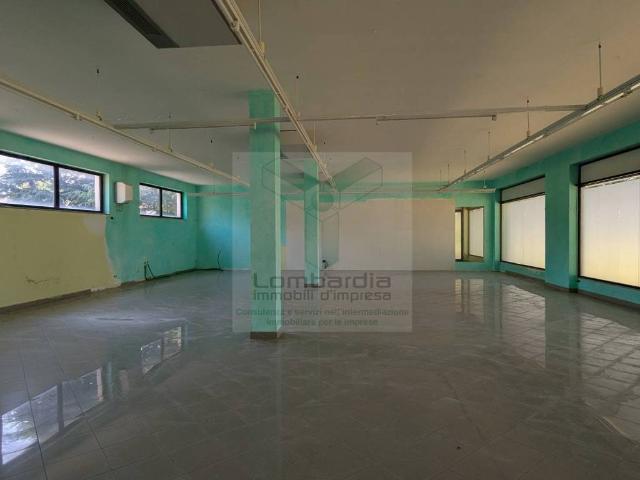 Locale Commerciale in vendita a Unione Comuni Basiano Masate, Basiano