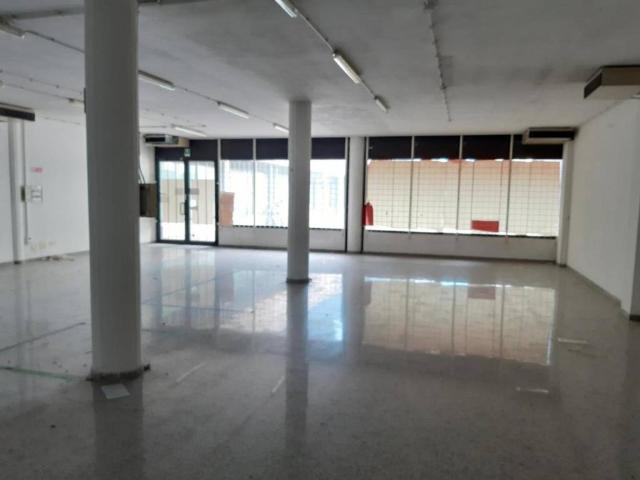 Locale Commerciale in vendita a Pilastroni, Bassano Del Grappa
