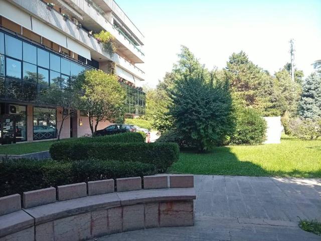 Locale Commerciale in vendita a Borgo Vittorio Veneto, Bassano del Grappa