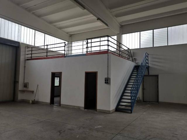 Locale Commerciale in vendita a Unione dei comuni del Sorbara, Bastiglia