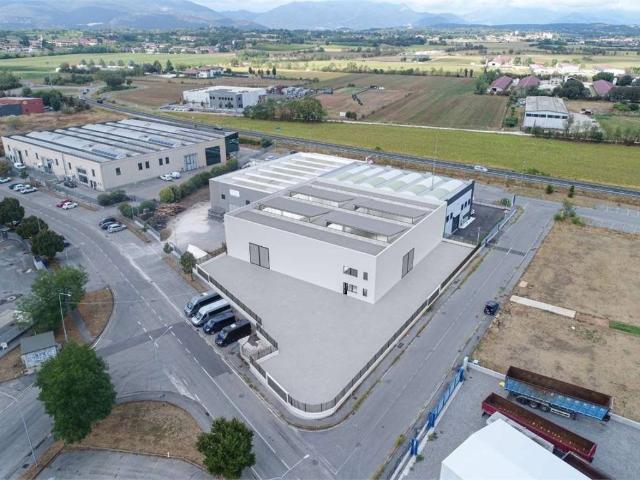 Locale Commerciale in vendita a Bedizzole, Lombardia