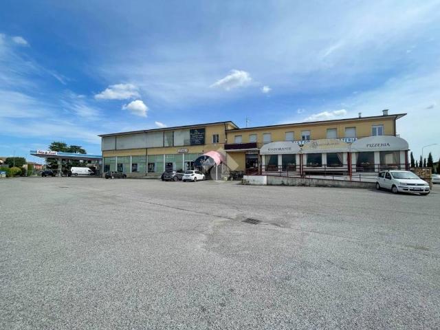 Locale Commerciale in vendita a Bedizzole, Lombardia