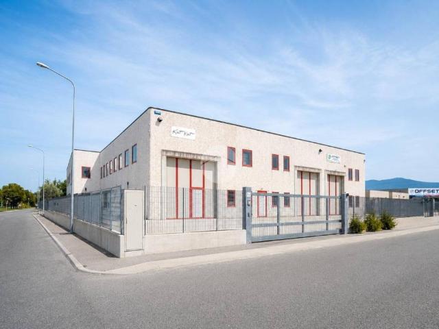 Locale Commerciale in vendita a Bedizzole, Lombardia