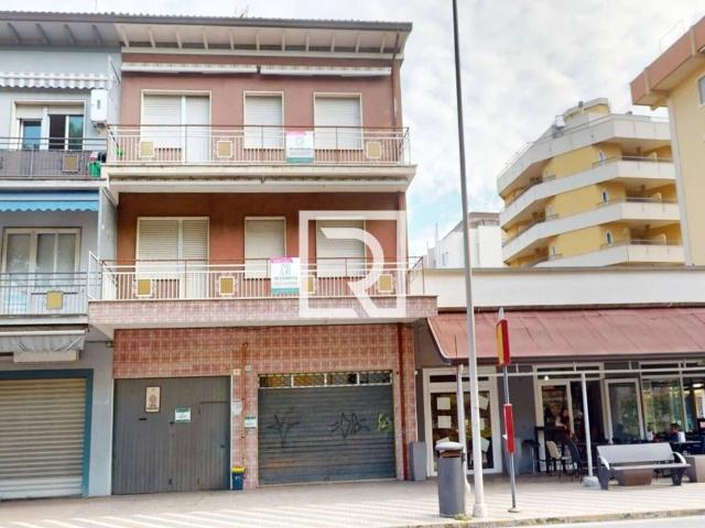 Locale Commerciale in vendita a Cagnona, Bellaria-Igea Marina