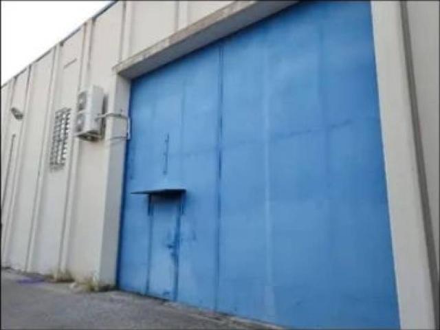 Locale Commerciale in vendita a Bellizzi, Campania
