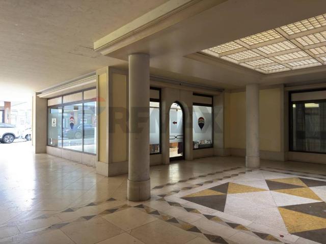 Locale Commerciale in vendita a Lambioi, Zoldo Alto