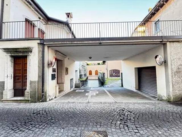 Locale Commerciale in vendita a Borgo Piave, Zoldo Alto