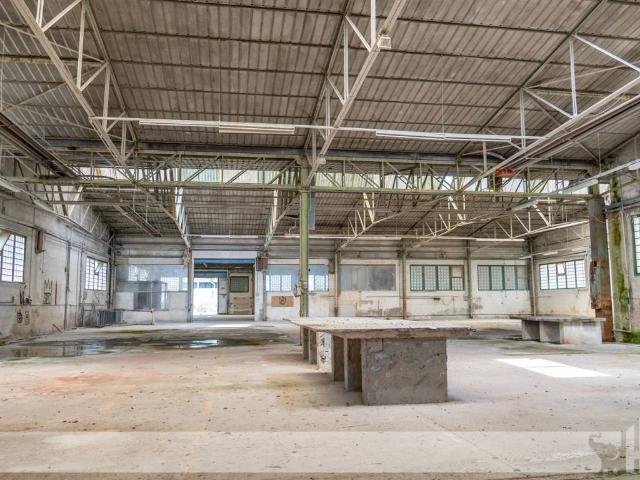 Locale Commerciale in vendita a Pedeserva, Zoldo Alto