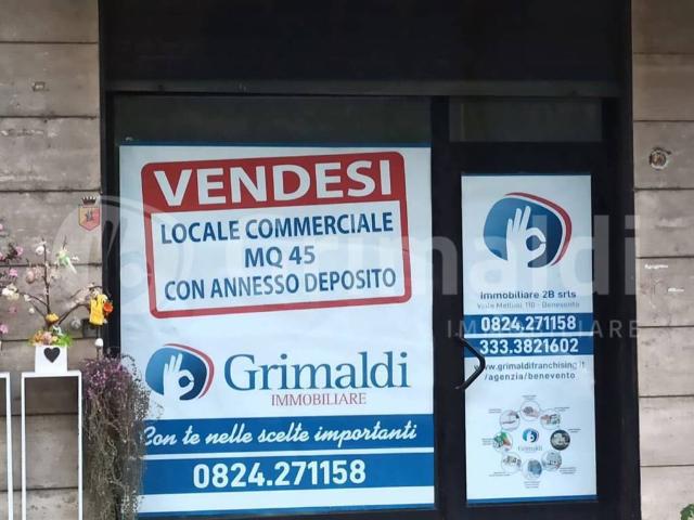 Locale Commerciale in vendita a Mellusi-Atlantici, Benevento