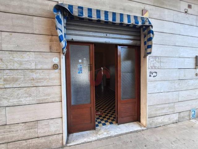 Locale Commerciale in vendita a Città 2000, Benevento