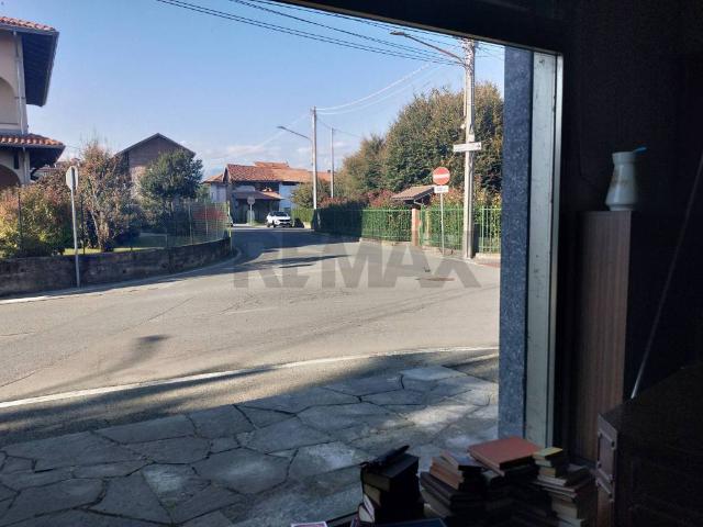 Locale Commerciale in vendita a Piemonte, Biella