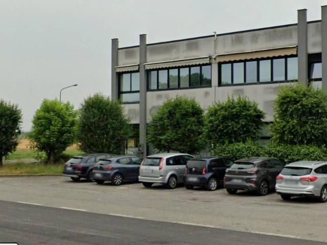 Locale Commerciale in vendita a Unione Reno Galliera, Bentivoglio