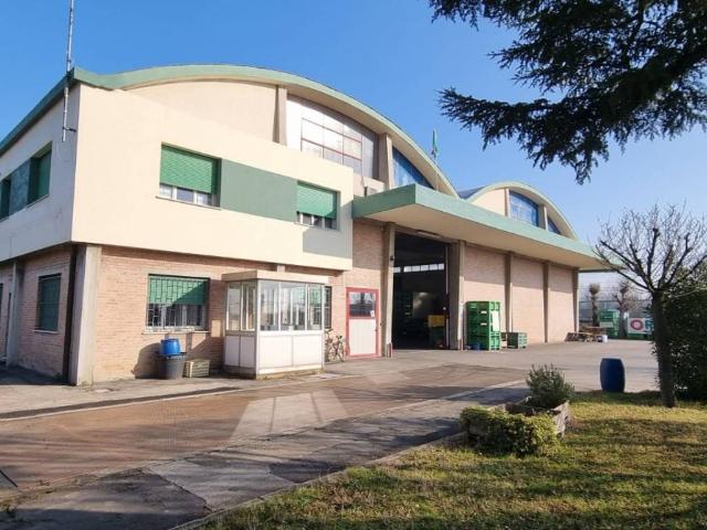 Locale Commerciale in vendita a Unione Reno Galliera, Bentivoglio
