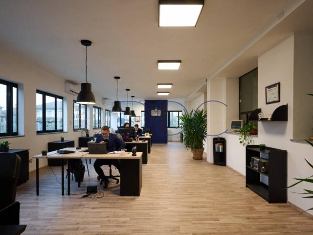 Locale Commerciale in vendita a Piemonte, Alessandria