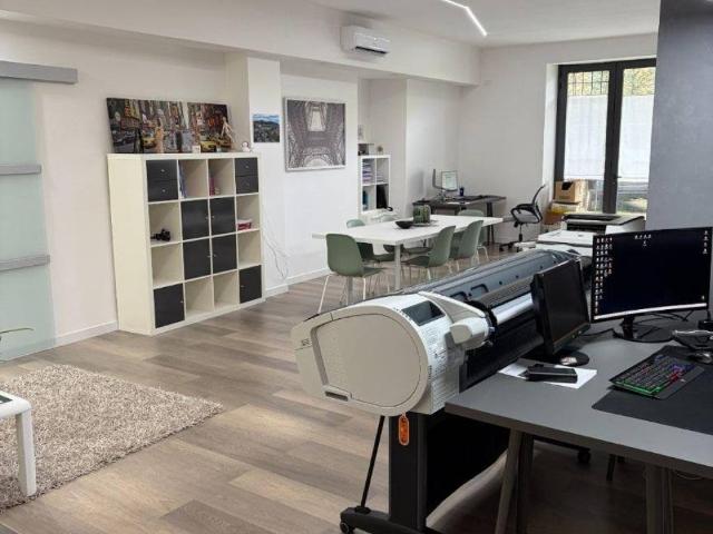 Locale Commerciale in vendita a Magnati, Bergamo