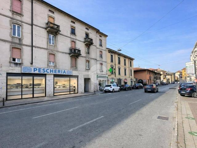 Locale Commerciale in vendita a Bergamo, Lombardia