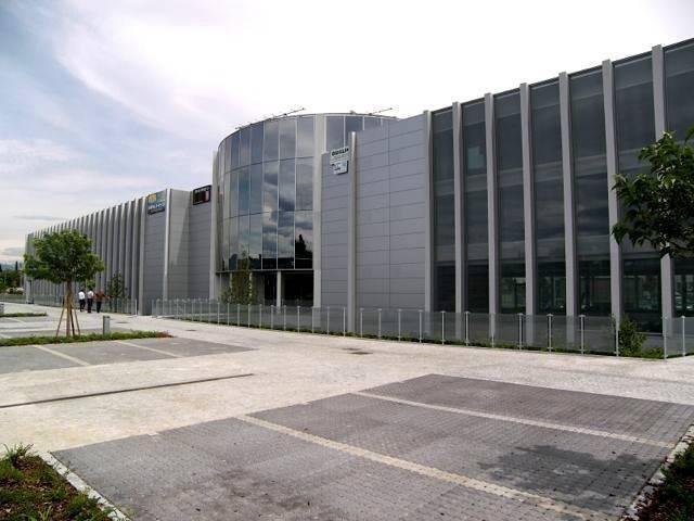 Locale Commerciale in vendita a Bergamo, Lombardia