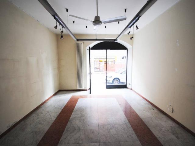 Locale Commerciale in vendita a Borgo Palazzo, Bergamo
