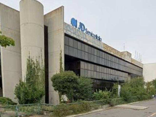 Locale Commerciale in vendita a Villaggio degli Sposi, Bergamo