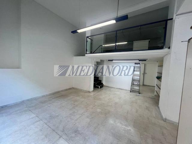 Locale Commerciale in vendita a Città Alta, Bergamo