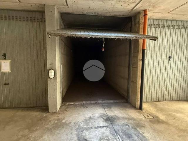 Box in vendita a Bergamo, Lombardia