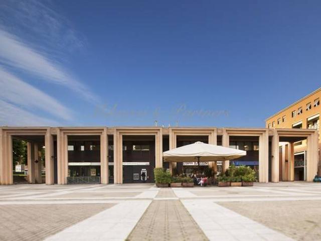 Locale Commerciale in vendita a Bergamo, Lombardia