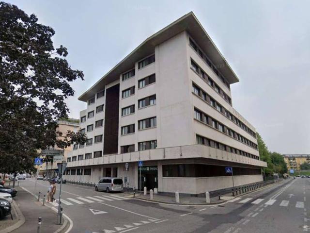 Locale Commerciale in vendita a Loreto, Bergamo
