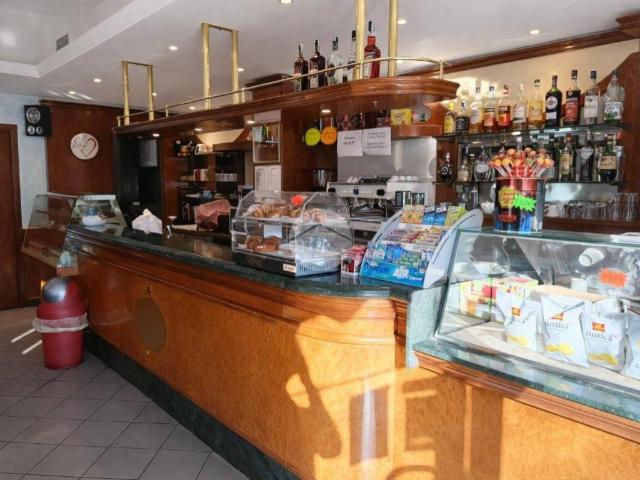 Locale Commerciale in vendita a Città Alta, Bergamo