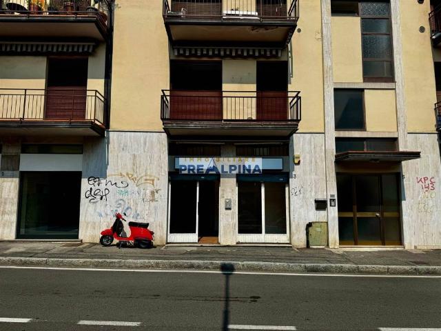 Locale Commerciale in vendita a Redona, Bergamo