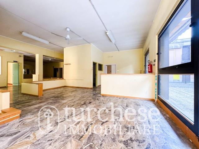 Locale Commerciale in vendita a Monterosso, Bergamo