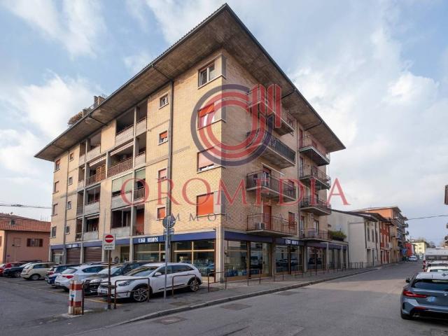Locale Commerciale in vendita a Borgo Palazzo, Bergamo