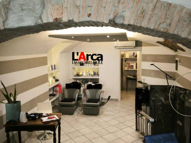 Locale Commerciale in vendita a Borgo Palazzo, Bergamo