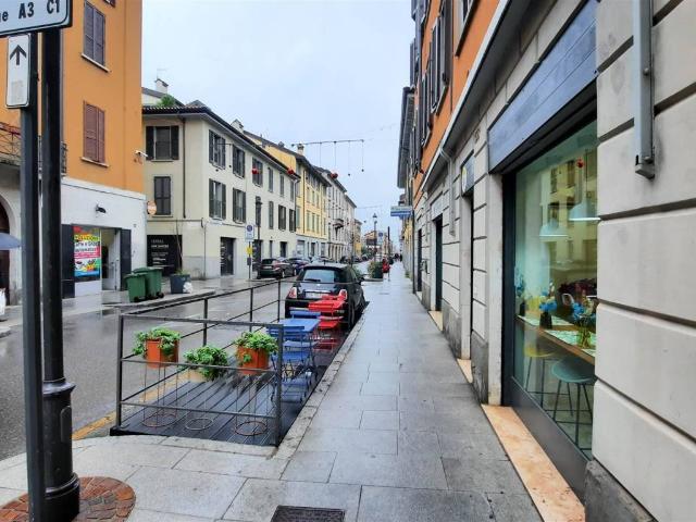 Locale Commerciale in vendita a Loreto, Bergamo