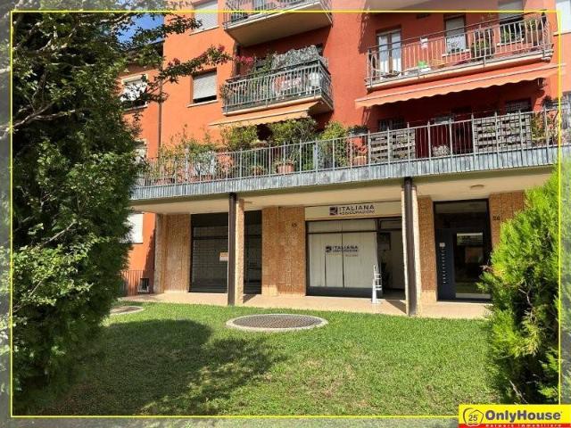 Locale Commerciale in vendita a Loreto, Bergamo